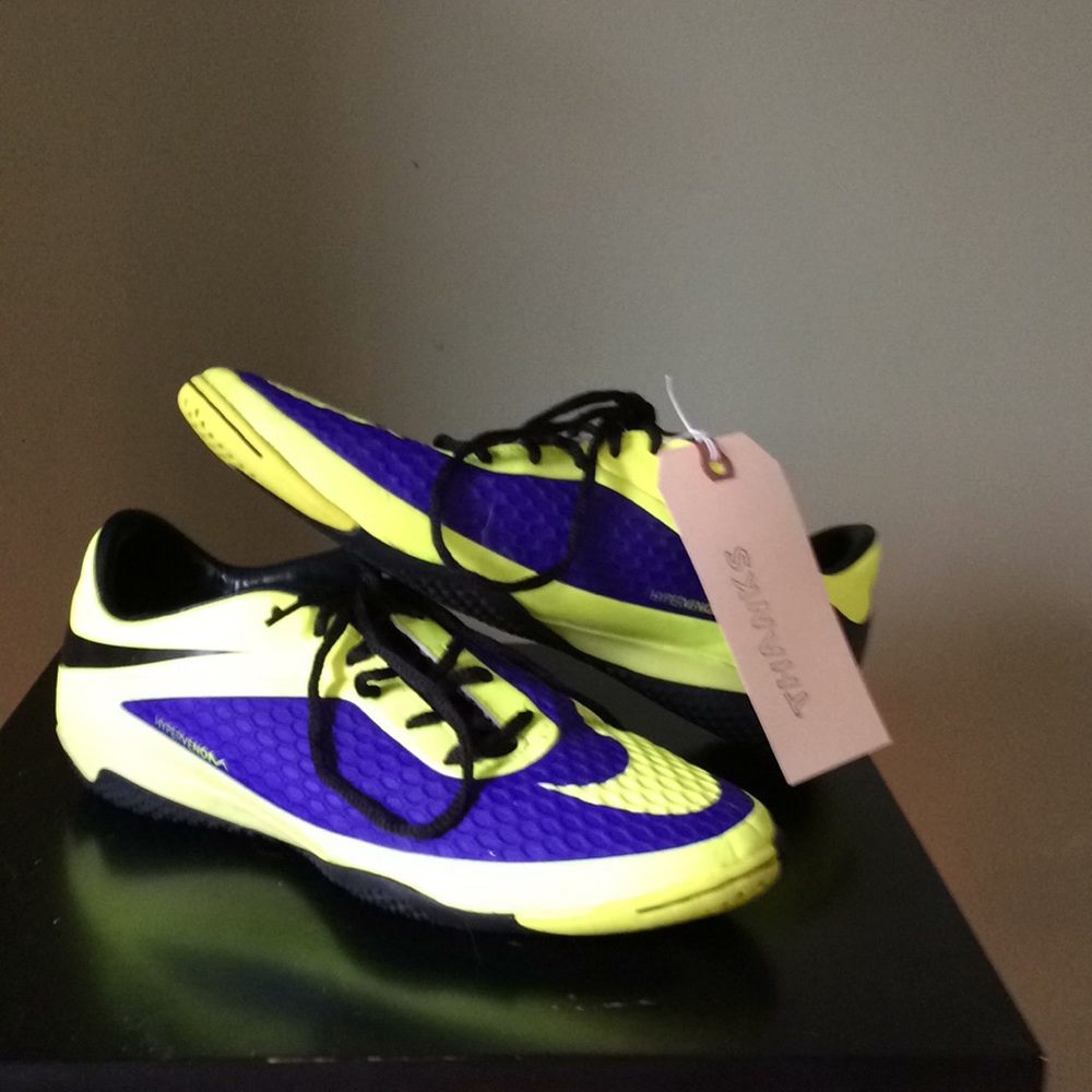 Barley used Nike indoor soccer cleats